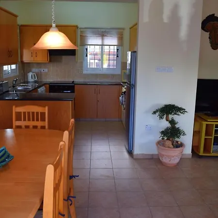 Cresslan Villa *
